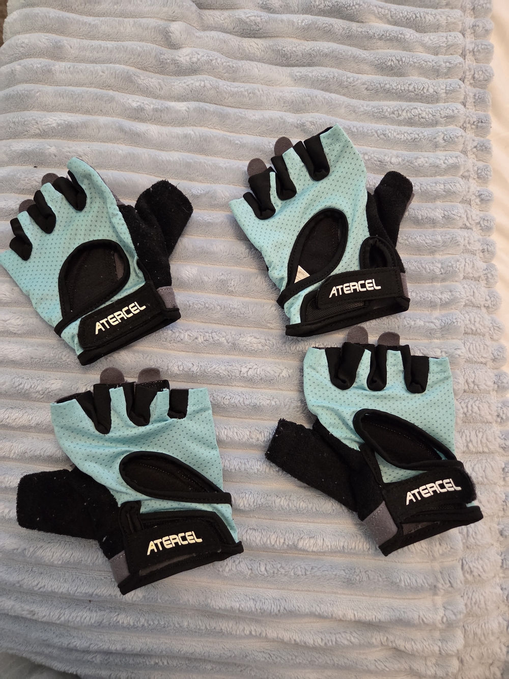 Atercel Women's Light Blue Half-Finger Fitness Gloves - 2 Pairs